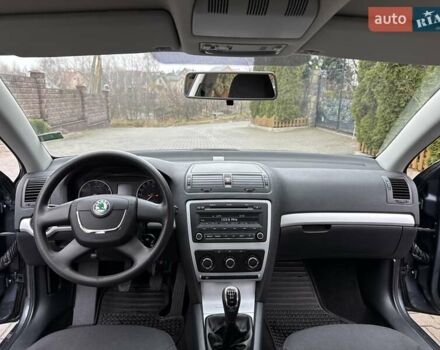 Серый Шкода Октавия, объемом двигателя 1.6 л и пробегом 77 тыс. км за 10900 $, фото 36 на Automoto.ua