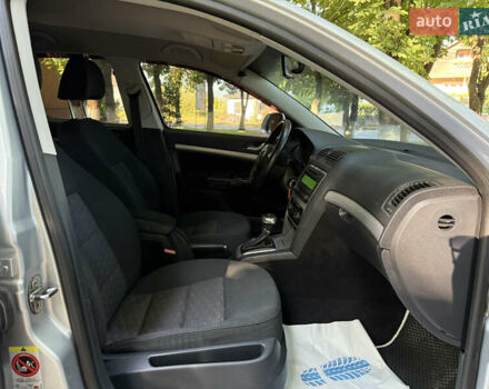 Сірий Шкода Октавія, об'ємом двигуна 2 л та пробігом 254 тис. км за 8400 $, фото 41 на Automoto.ua