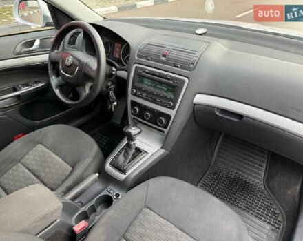 Сірий Шкода Октавія, об'ємом двигуна 1.8 л та пробігом 190 тис. км за 7200 $, фото 21 на Automoto.ua