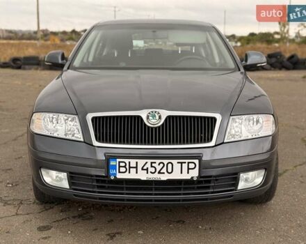 Серый Шкода Октавия, объемом двигателя 1.6 л и пробегом 301 тыс. км за 7500 $, фото 2 на Automoto.ua