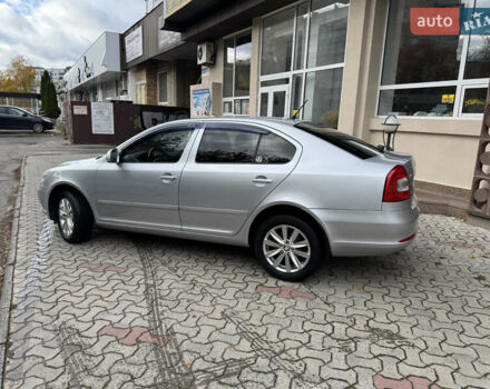 Шкода Октавия 2011 в Черкассах на Automoto.ua Серый Шкода Октавия, объемом двигателя 1.6 л и пробегом 183 тыс. км за 8700 $, фото 9 на Automoto.ua
