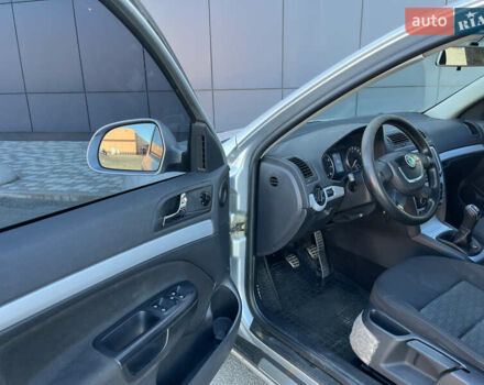 Серый Шкода Октавия, объемом двигателя 1.8 л и пробегом 215 тыс. км за 6550 $, фото 5 на Automoto.ua