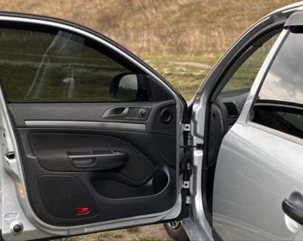 Серый Шкода Октавия, объемом двигателя 1.6 л и пробегом 202 тыс. км за 7700 $, фото 10 на Automoto.ua