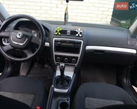 Шкода Октавія 2011 у Глухове на Automoto.ua Сірий Шкода Октавія, об'ємом двигуна 1.6 л та пробігом 270 тис. км за 8000 $, фото 4 на Automoto.ua