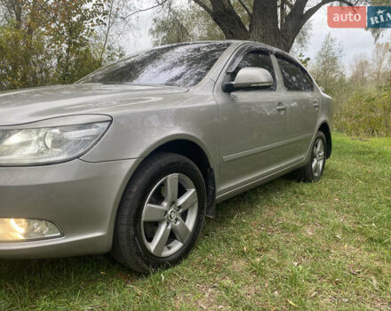Серый Шкода Октавия, объемом двигателя 1.8 л и пробегом 173 тыс. км за 7700 $, фото 1 на Automoto.ua
