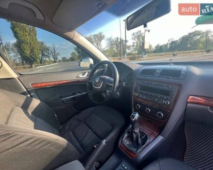 Шкода Октавия 2011 в Никополе на Automoto.ua Серый Шкода Октавия, объемом двигателя 1.8 л и пробегом 335 тыс. км за 6199 $, фото 6 на Automoto.ua