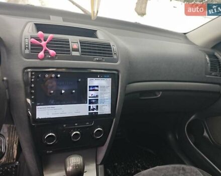 Серый Шкода Октавия, объемом двигателя 1.6 л и пробегом 245 тыс. км за 7600 $, фото 4 на Automoto.ua