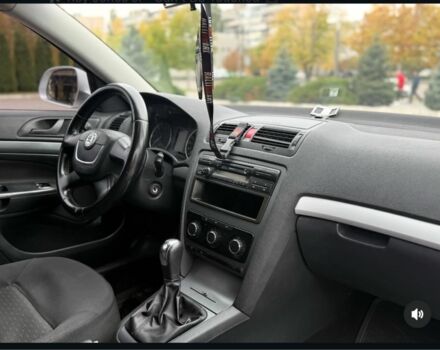 Серый Шкода Октавия, объемом двигателя 1.6 л и пробегом 300 тыс. км за 6100 $, фото 2 на Automoto.ua