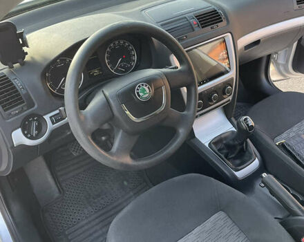 Сірий Шкода Октавія, об'ємом двигуна 1.8 л та пробігом 185 тис. км за 8000 $, фото 2 на Automoto.ua