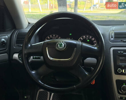 Сірий Шкода Октавія, об'ємом двигуна 2 л та пробігом 254 тис. км за 8400 $, фото 38 на Automoto.ua