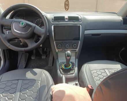 Шкода Октавия 2011 в Борисполе на Automoto.ua Серый Шкода Октавия, объемом двигателя 1.6 л и пробегом 385 тыс. км за 6400 $, фото 2 на Automoto.ua