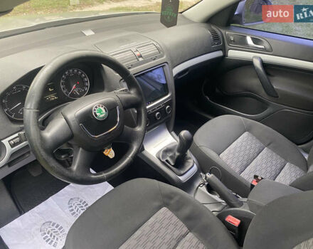 Серый Шкода Октавия, объемом двигателя 1.8 л и пробегом 173 тыс. км за 7700 $, фото 6 на Automoto.ua