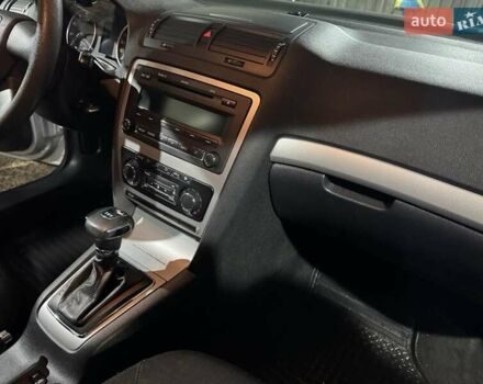 Серый Шкода Октавия, объемом двигателя 1.8 л и пробегом 205 тыс. км за 7900 $, фото 6 на Automoto.ua