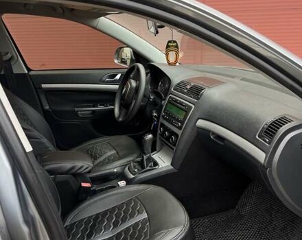 Серый Шкода Октавия, объемом двигателя 1.8 л и пробегом 239 тыс. км за 8800 $, фото 58 на Automoto.ua