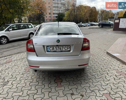 Шкода Октавия 2011 в Черкассах на Automoto.ua Серый Шкода Октавия, объемом двигателя 1.6 л и пробегом 183 тыс. км за 8700 $, фото 7 на Automoto.ua
