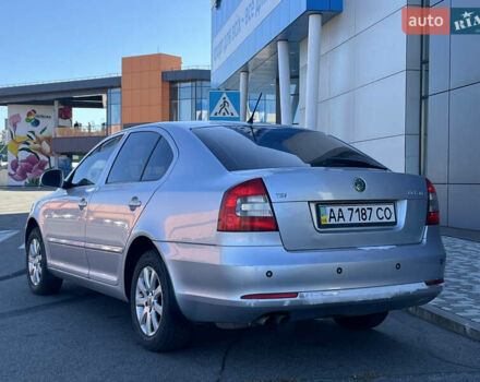 Серый Шкода Октавия, объемом двигателя 1.8 л и пробегом 215 тыс. км за 6550 $, фото 2 на Automoto.ua