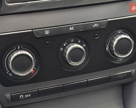 Серый Шкода Октавия, объемом двигателя 1.6 л и пробегом 202 тыс. км за 7700 $, фото 14 на Automoto.ua