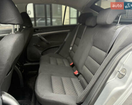 Серый Шкода Октавия, объемом двигателя 1.6 л и пробегом 209 тыс. км за 6500 $, фото 9 на Automoto.ua