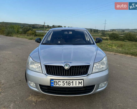 Сірий Шкода Октавія, об'ємом двигуна 1.6 л та пробігом 287 тис. км за 7500 $, фото 1 на Automoto.ua