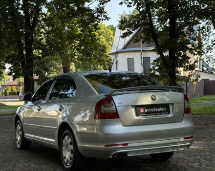 Сірий Шкода Октавія, об'ємом двигуна 2 л та пробігом 254 тис. км за 8400 $, фото 1 на Automoto.ua
