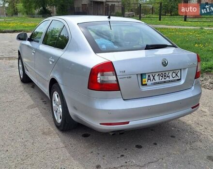 Серый Шкода Октавия, объемом двигателя 1.8 л и пробегом 77 тыс. км за 11500 $, фото 1 на Automoto.ua