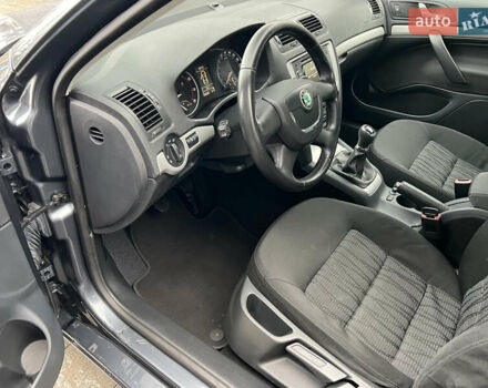 Серый Шкода Октавия, объемом двигателя 1.8 л и пробегом 212 тыс. км за 9333 $, фото 25 на Automoto.ua