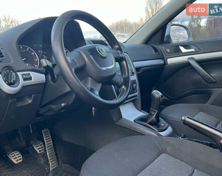 Сірий Шкода Октавія, об'ємом двигуна 1.8 л та пробігом 215 тис. км за 6350 $, фото 11 на Automoto.ua