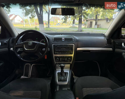 Сірий Шкода Октавія, об'ємом двигуна 2 л та пробігом 254 тис. км за 8400 $, фото 35 на Automoto.ua