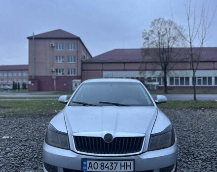 Серый Шкода Октавия, объемом двигателя 2 л и пробегом 320 тыс. км за 8000 $, фото 2 на Automoto.ua