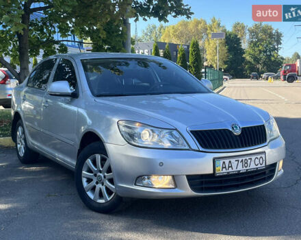 Серый Шкода Октавия, объемом двигателя 1.8 л и пробегом 215 тыс. км за 6550 $, фото 2 на Automoto.ua