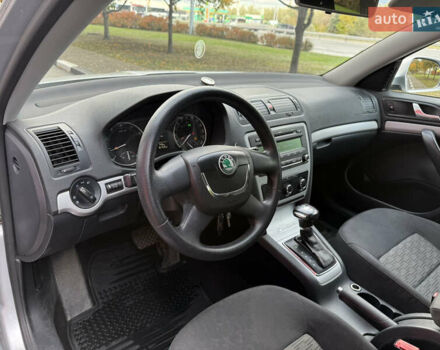 Сірий Шкода Октавія, об'ємом двигуна 1.8 л та пробігом 190 тис. км за 7200 $, фото 17 на Automoto.ua