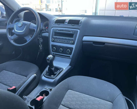 Серый Шкода Октавия, объемом двигателя 1.8 л и пробегом 215 тыс. км за 6350 $, фото 6 на Automoto.ua