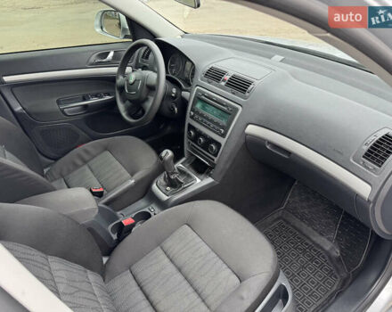 Серый Шкода Октавия, объемом двигателя 1.8 л и пробегом 166 тыс. км за 7300 $, фото 9 на Automoto.ua