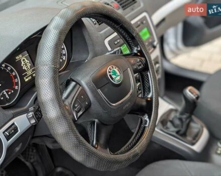 Серый Шкода Октавия, объемом двигателя 1.6 л и пробегом 306 тыс. км за 7850 $, фото 58 на Automoto.ua