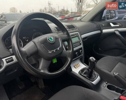 Серый Шкода Октавия, объемом двигателя 1.8 л и пробегом 330 тыс. км за 6700 $, фото 27 на Automoto.ua
