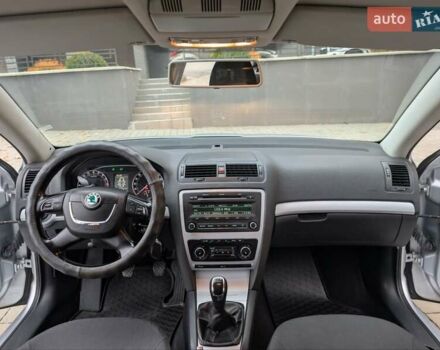 Серый Шкода Октавия, объемом двигателя 1.6 л и пробегом 306 тыс. км за 7850 $, фото 52 на Automoto.ua