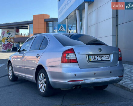 Серый Шкода Октавия, объемом двигателя 1.8 л и пробегом 215 тыс. км за 6350 $, фото 2 на Automoto.ua