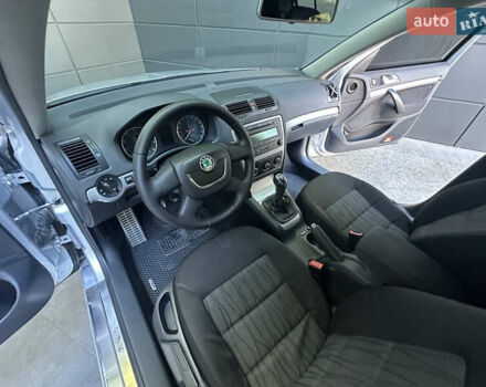 Серый Шкода Октавия, объемом двигателя 1.8 л и пробегом 240 тыс. км за 8200 $, фото 20 на Automoto.ua