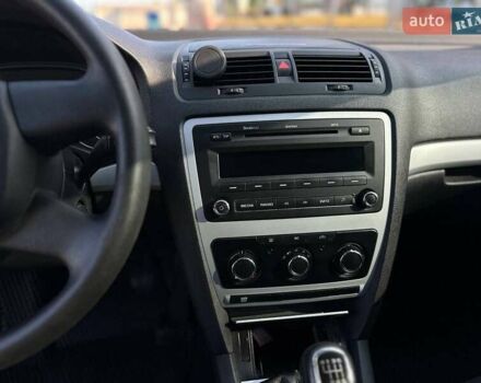 Сірий Шкода Октавія, об'ємом двигуна 1.8 л та пробігом 265 тис. км за 7200 $, фото 11 на Automoto.ua