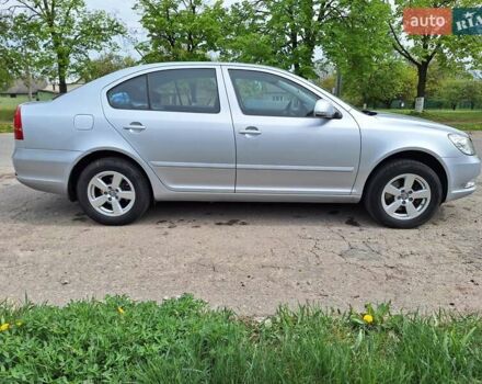 Серый Шкода Октавия, объемом двигателя 1.8 л и пробегом 77 тыс. км за 11500 $, фото 6 на Automoto.ua