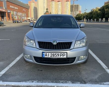 Серый Шкода Октавия, объемом двигателя 1.8 л и пробегом 185 тыс. км за 8000 $, фото 1 на Automoto.ua