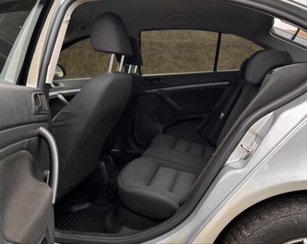 Серый Шкода Октавия, объемом двигателя 1.6 л и пробегом 202 тыс. км за 7700 $, фото 6 на Automoto.ua