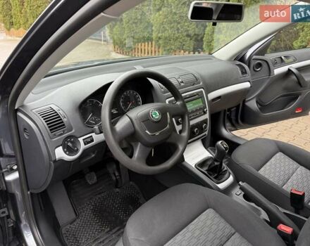 Серый Шкода Октавия, объемом двигателя 1.6 л и пробегом 77 тыс. км за 10900 $, фото 25 на Automoto.ua