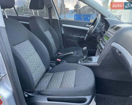 Сірий Шкода Октавія, об'ємом двигуна 1.8 л та пробігом 215 тис. км за 6400 $, фото 8 на Automoto.ua