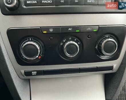 Серый Шкода Октавия, объемом двигателя 1.8 л и пробегом 239 тыс. км за 8800 $, фото 41 на Automoto.ua