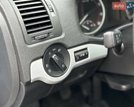 Серый Шкода Октавия, объемом двигателя 1.6 л и пробегом 77 тыс. км за 10900 $, фото 40 на Automoto.ua