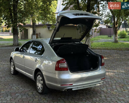 Сірий Шкода Октавія, об'ємом двигуна 2 л та пробігом 254 тис. км за 8400 $, фото 32 на Automoto.ua