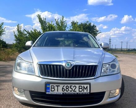 Серый Шкода Октавия, объемом двигателя 1.6 л и пробегом 180 тыс. км за 8400 $, фото 1 на Automoto.ua