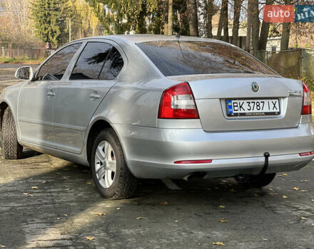 Серый Шкода Октавия, объемом двигателя 1.6 л и пробегом 254 тыс. км за 7500 $, фото 10 на Automoto.ua