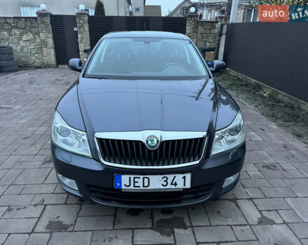 Сірий Шкода Октавія, об'ємом двигуна 2 л та пробігом 244 тис. км за 9400 $, фото 2 на Automoto.ua